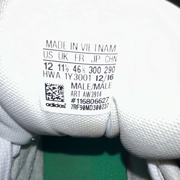 Adidas men’s essentials advantage shoes. - Picture 9 of 9